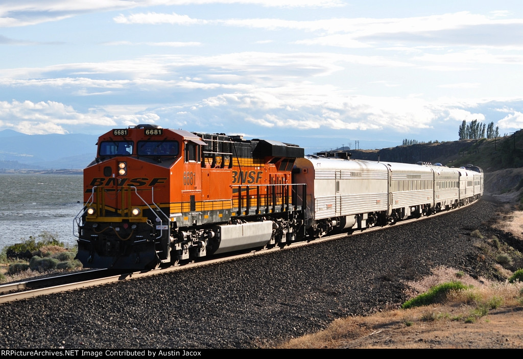 BNSF 6681